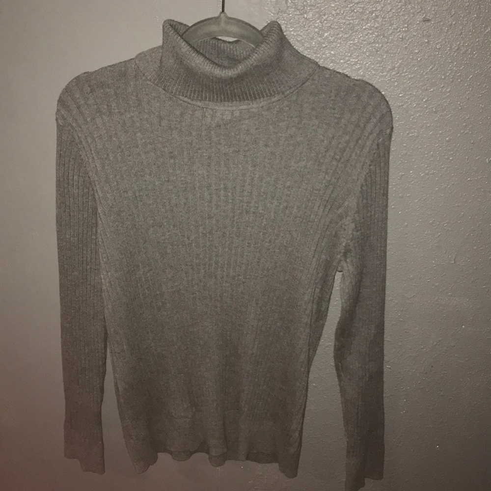 Gray turtleneck